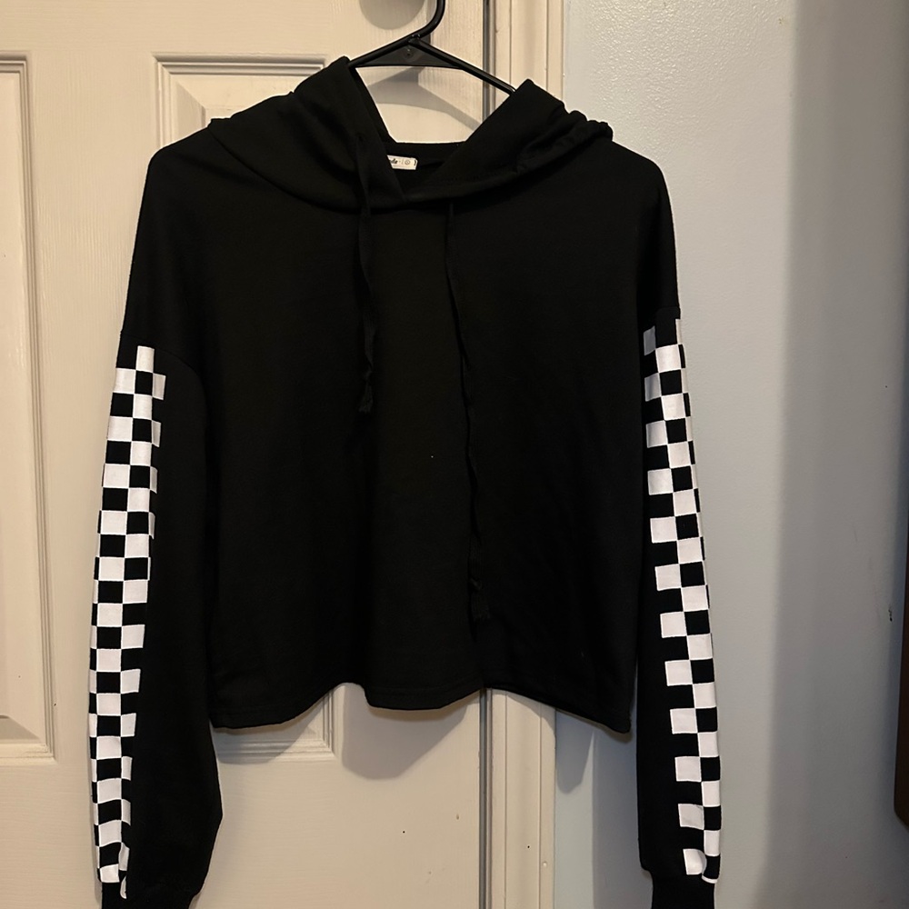 Black Crop Checkered Sleeve Hoodie. Lightweight no pockets, L but fits like a M.